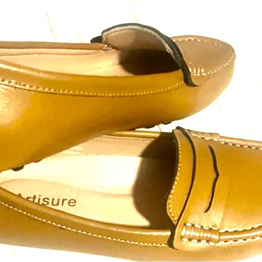 New, Artisure Women's Leather Penny Loafer Moccasins Slip On Comfort Flats, 7.5M - Picture 3 of 7